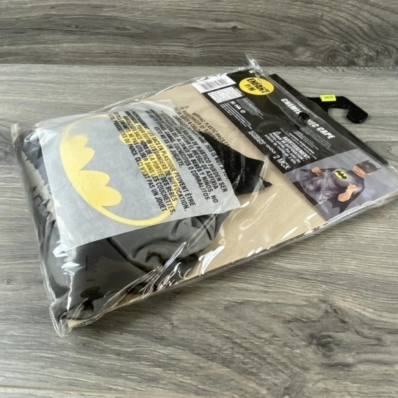 NWT DC Comics Batman Shirt w/ Cape Halloween Costume Cosplay Child S/M Hero New - Picture 6 of 8